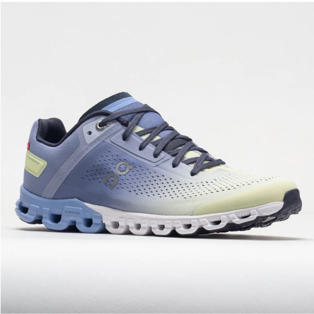 On Women’s Cloudflow Active Running Sneaker Size 6